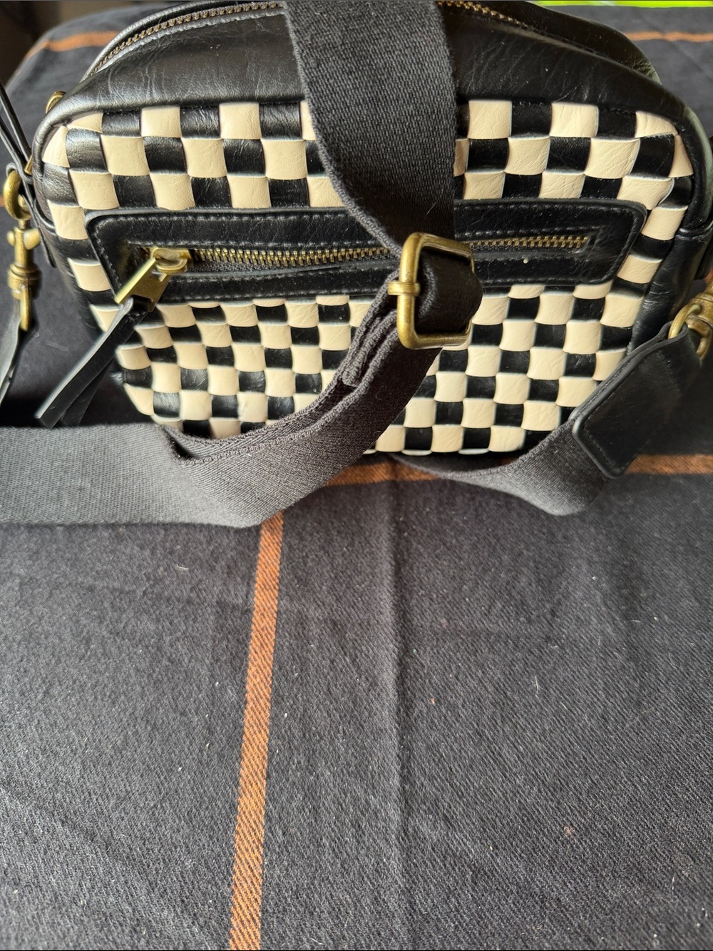 Universal Thread Black and Cream Checker Crossbody